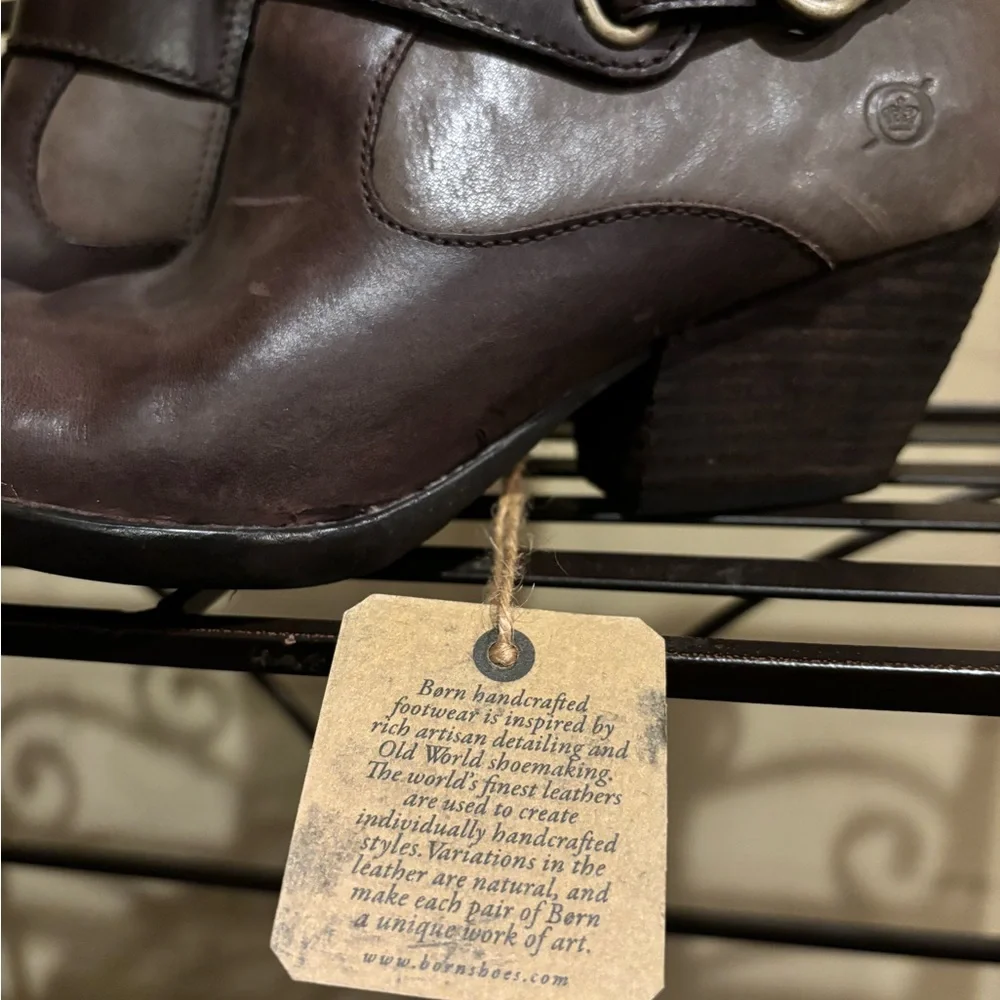 NWOT Born Leather Ankle Boots 7.5M - Picture 2 of 6